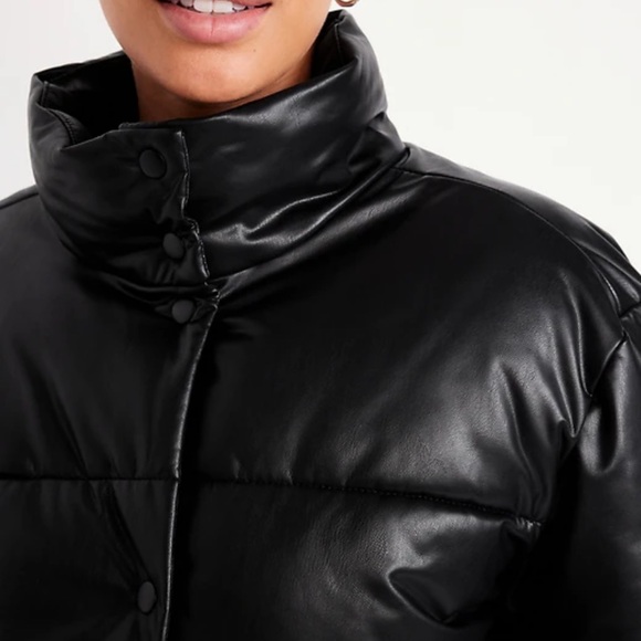 Women's Black Puffer Jacket - Picture 2 of 3
